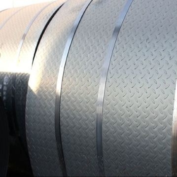 600mm-1500mm Walcowana na gorąco cewka w kratkę JIS SS400